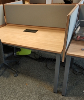 Biurko 160x80 orzech, nogi szare kwadrat