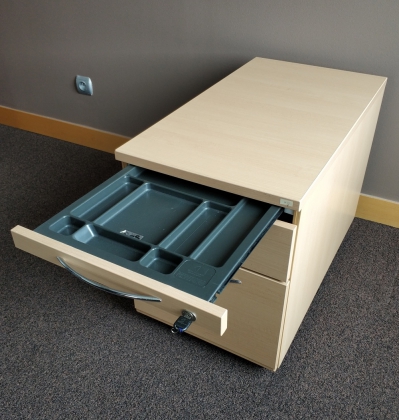 Kontener K&N buk gł. 80 cm 3 szuflady kluczyk - zdjęcie główneKontener K&N buk gł. 80 cm 3 szuflady kluczyk - zdjęcie główne